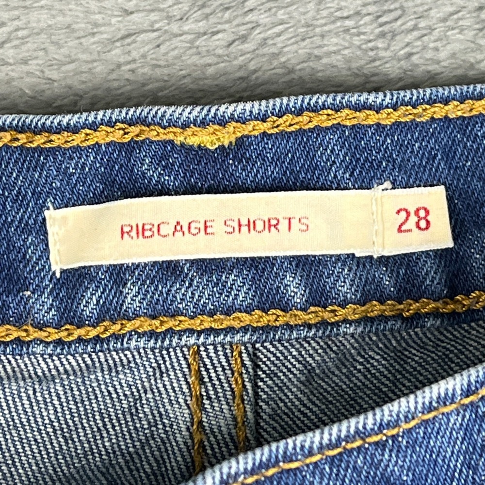 Levis Ribcage Cut Off Shorts Womens 28 Blue Denim Cotton Frayed Hem Dark Wash - Picture 4 of 8
